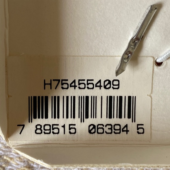 Small Plain Gold Electroplate Oval Keyring - Picture 13 of 16